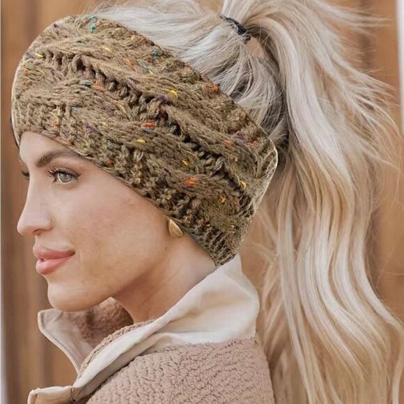 Ear Warmer - Picture 1 of 3